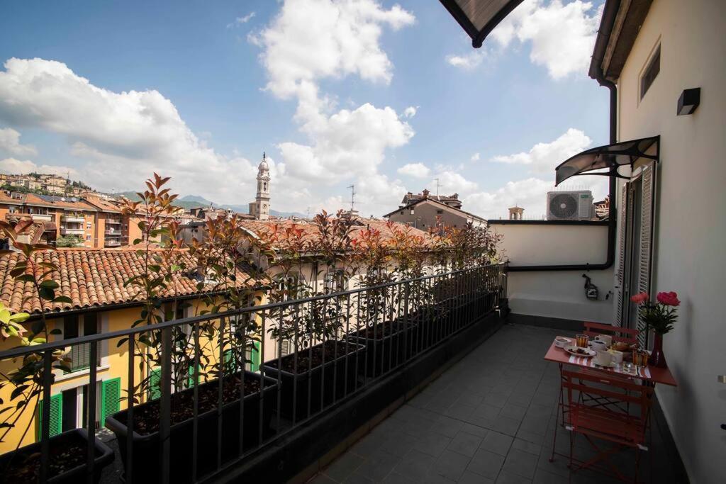 Atmosfere Terrace View Apartment Bergamo Luaran gambar